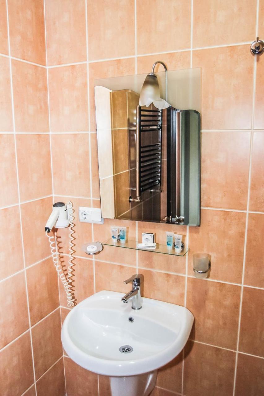 Hotel Istanbul Batumi Kültér fotó